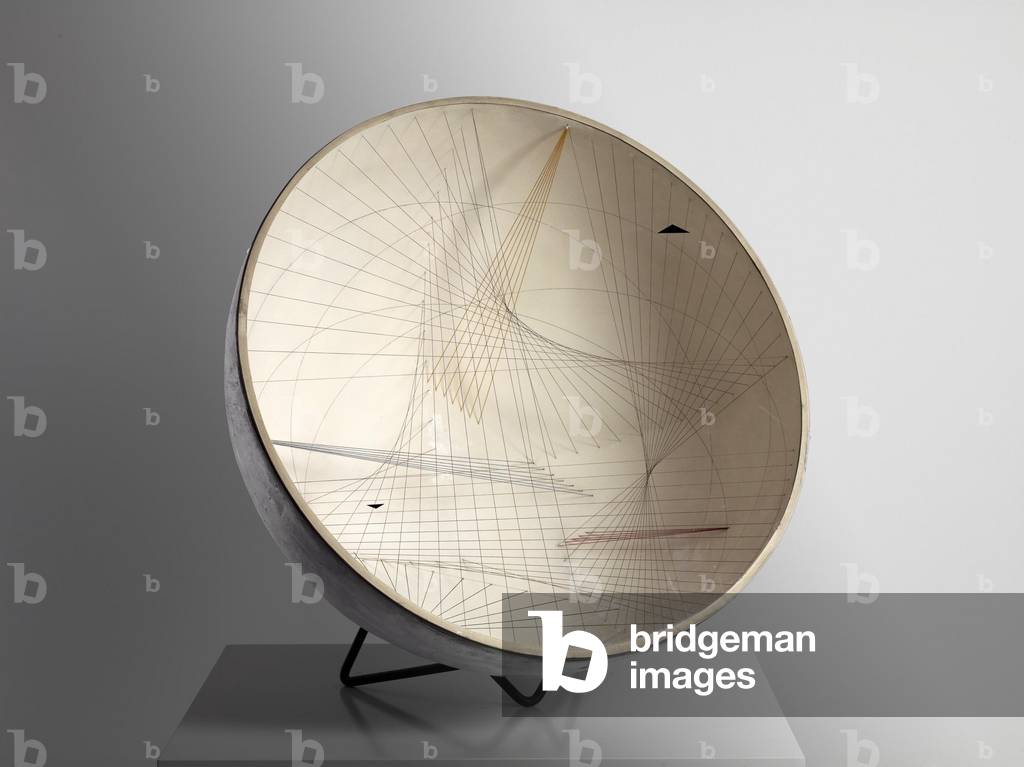 Spirales Spatiales (blanche), 1954-60 (metal, wire & Plexiglas)