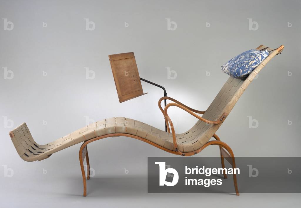 Chaise Longue, designed 1934, made 1942 (beech, jute, cotton, leather & metal)