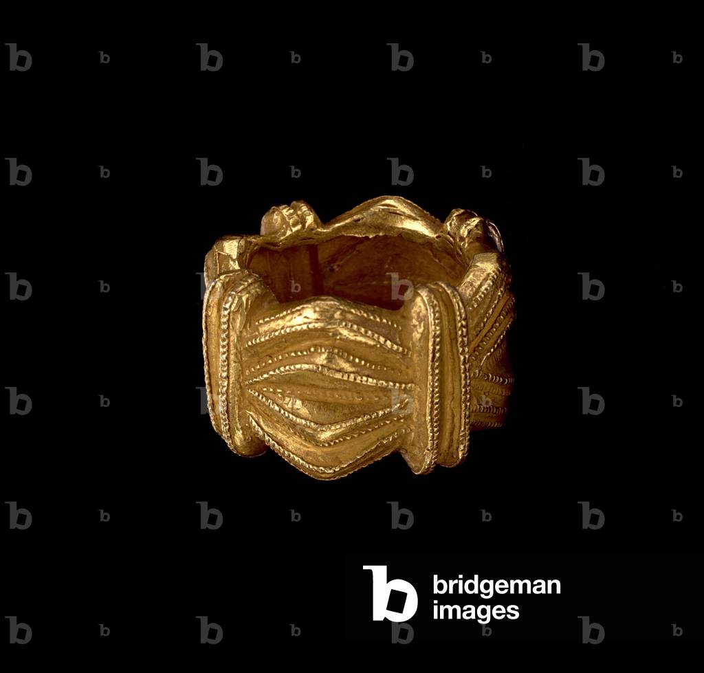 Ring (form of a crown), c. 1935 (gold)