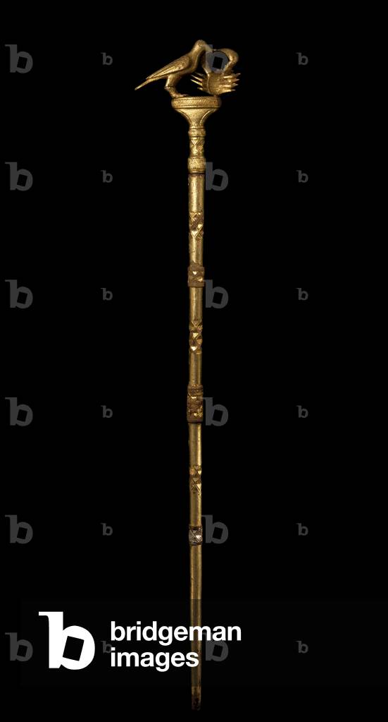 Linguist Staff with Staff Finial Representing a Bird and a Crab, 1945-1960 (wood and gold leaf)