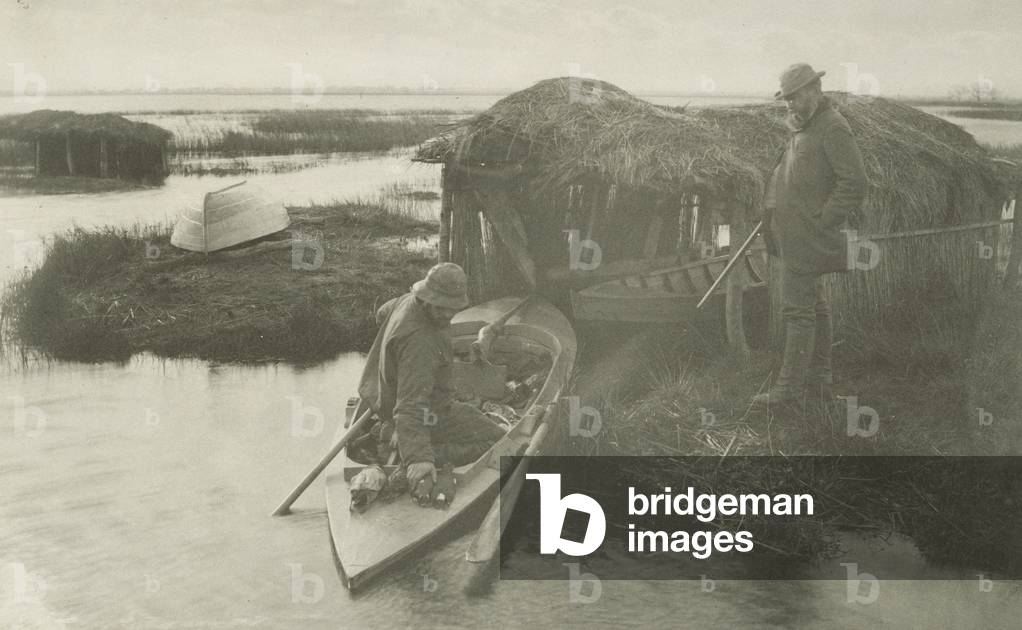 The Fowler's Return, c.1885 (platinum print)