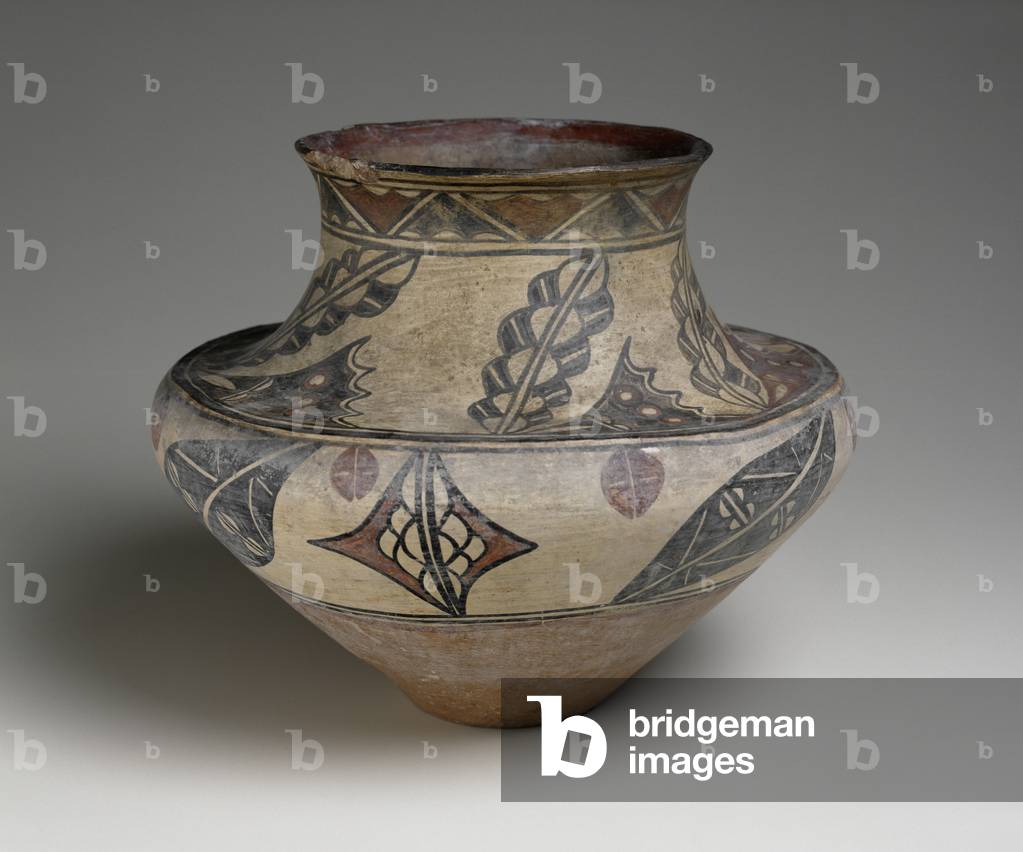Jar (Olla) with Abstract Leaf Design, San Idelfonso Pueblo, 1900-15 (earthenware with slip)