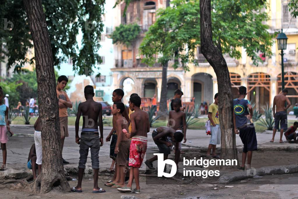 Kids on the street, Havana, Cuba (photo)