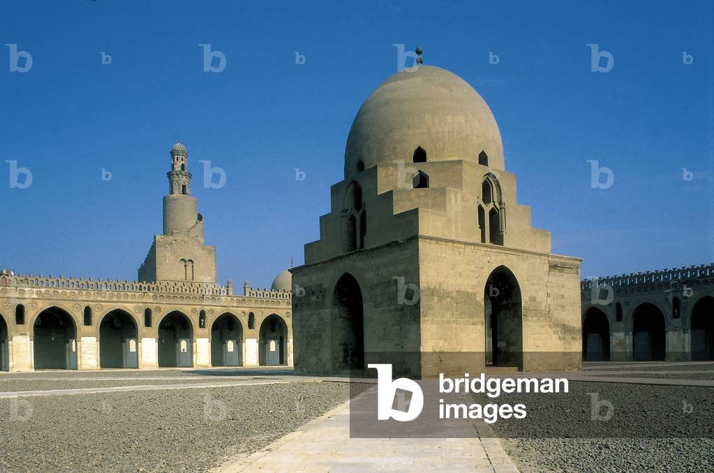 The ablution room in the center of the courtyard of the Ibn Touloun mosque with its spiral-shaped minaret, in Cairo, Egypt (photo)