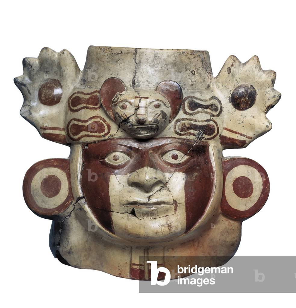 Warrior head-shaped Mochica vase (ceramic)