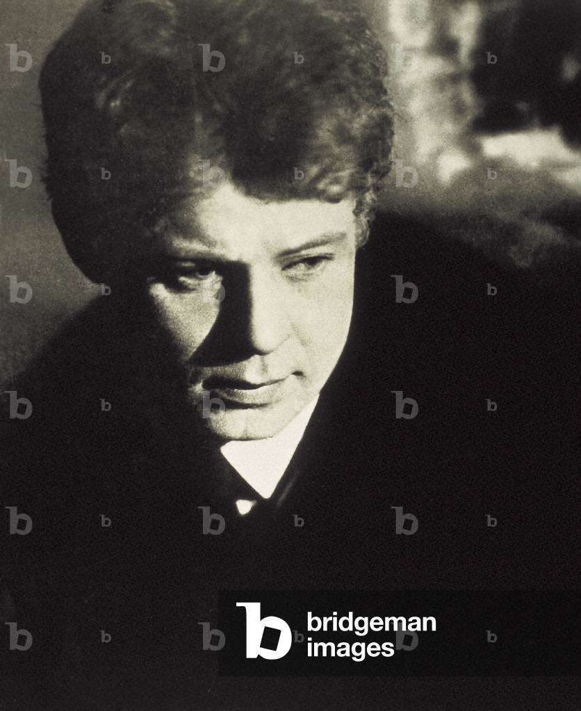 Portrait of the Russian poet Sergei Aleksandrovich Esenin (Segue Essenin) (1895-1925), 1920 (photo)