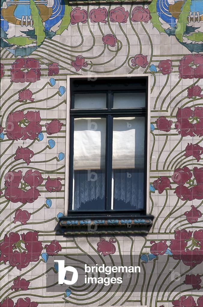 Window of Majolika Haus, 1898 (photo)