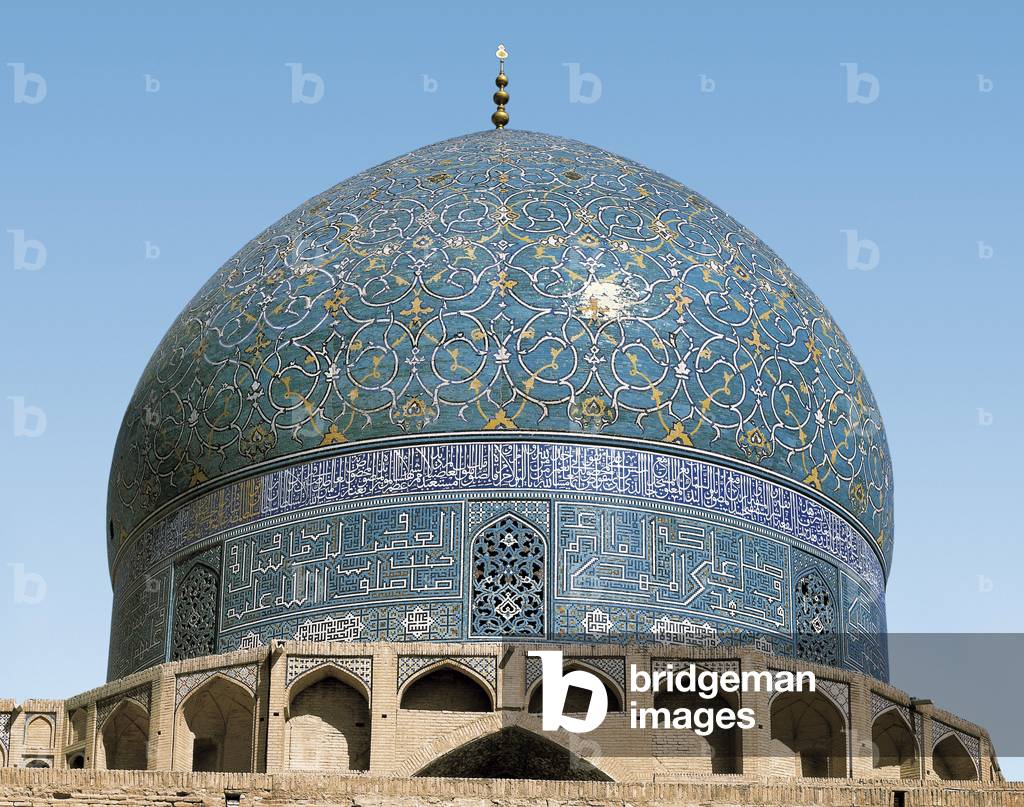 Persian architecture (Safavid): the dome of the Royal Mosque (or Masjid I-Shah): detail of the ceramics from the entrance. 1612-1630. Isfahan (Isfahan or Espahan, Esfahan), Iran.
