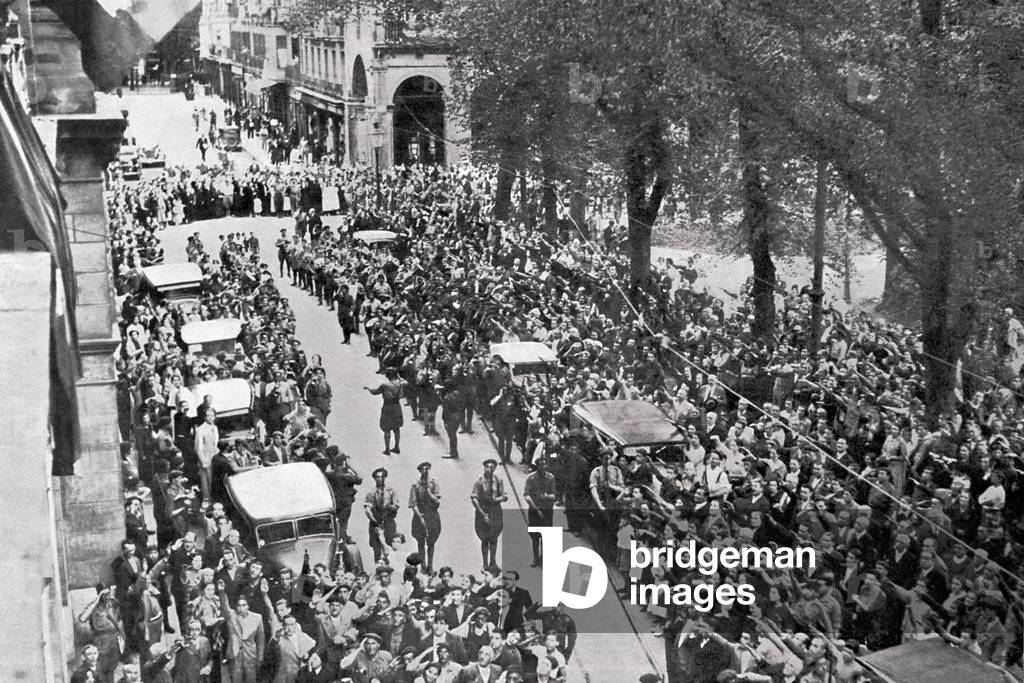 View of the arrival of national troops in San Sebastian in the Basque country, 13/09/1936 (b/w photo)