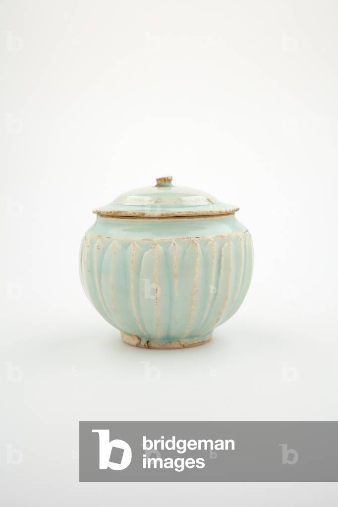 Jar with cover, 1100s (bluish-white glaze)