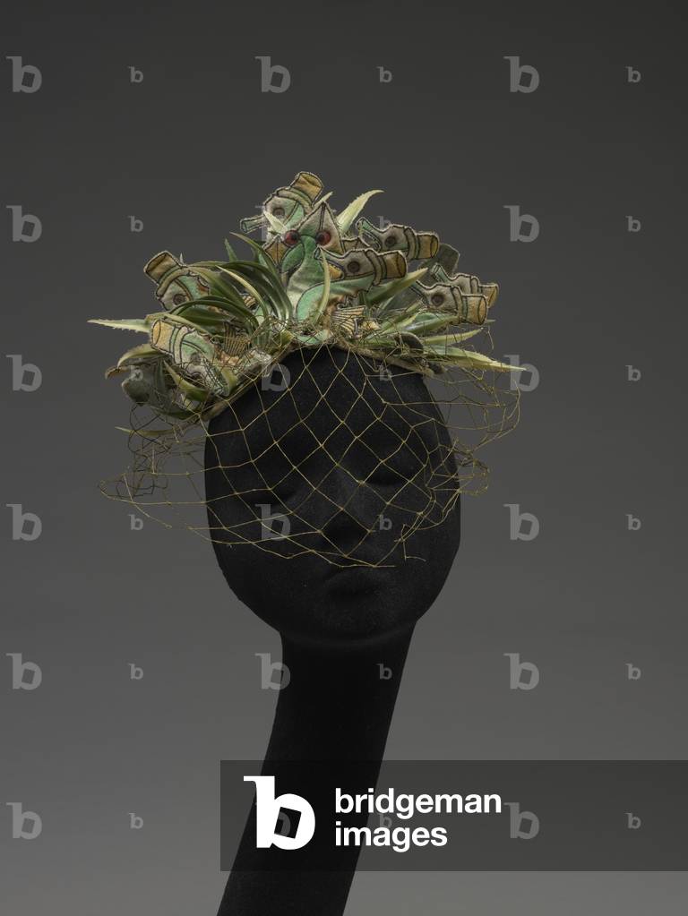 Hat with seahorses, 1959 (mixed media)