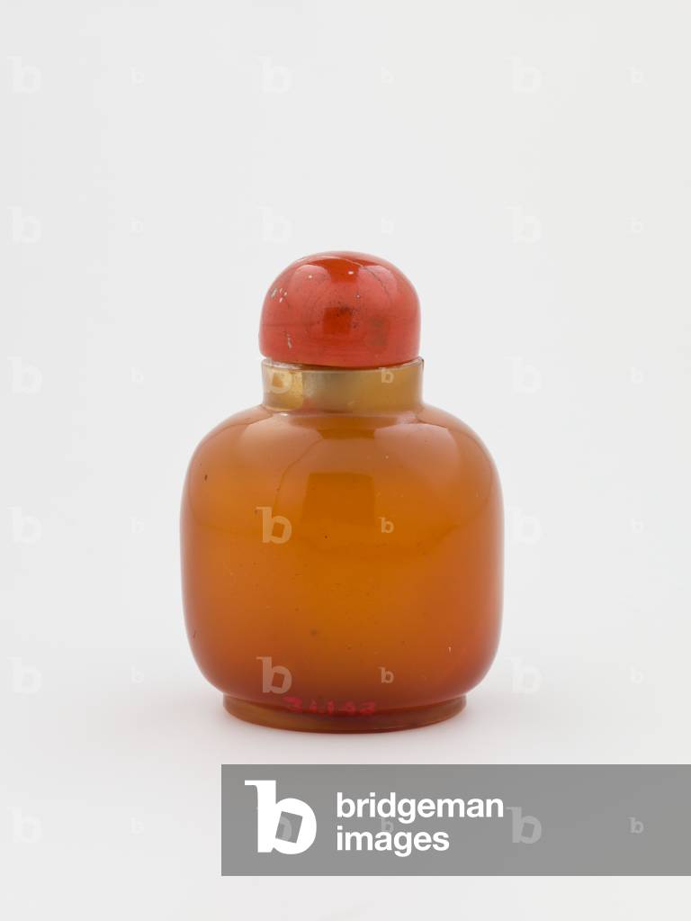 Snuff bottle with stopper (agate glass)