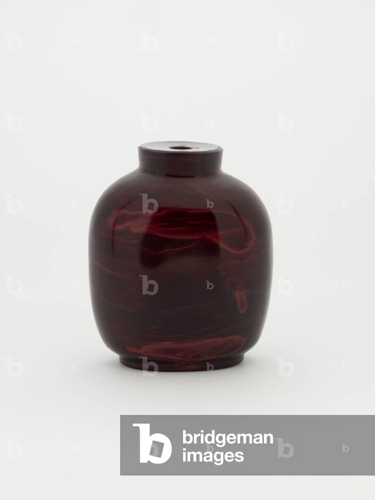 Snuff bottle with lid (stone)
