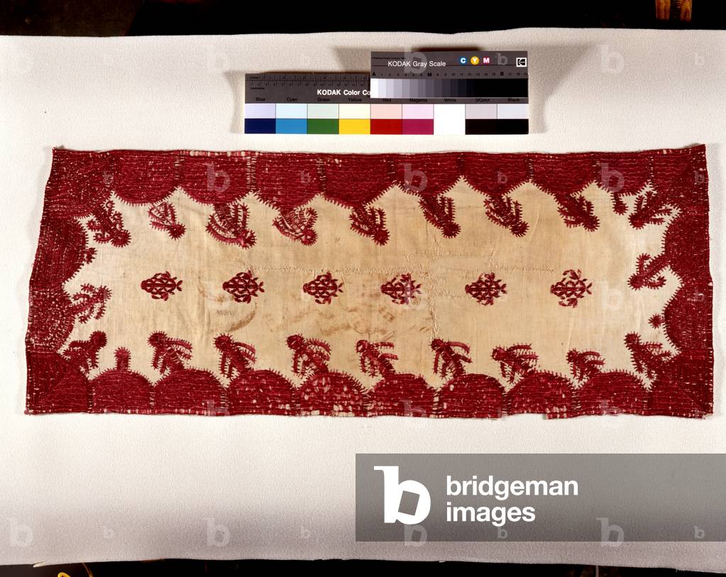 Pillow (cotton embroidered with silk)