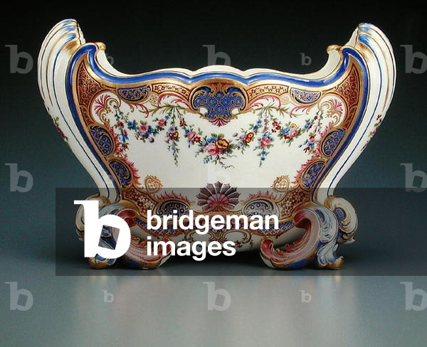Vase, Cuvette Mahon, Sevres Porcelain Manufactory, 1776 (soft-paste porcelain, polychrome enamels and gilding) (see 229043 for pair)