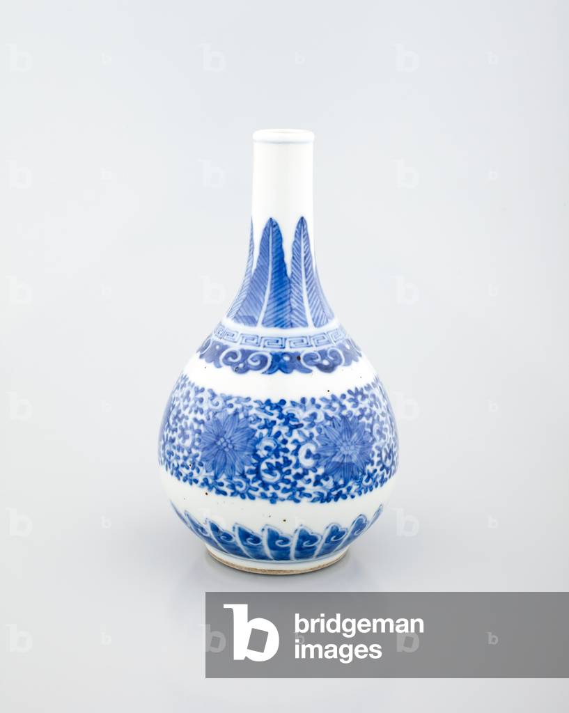 Bottle vase, 1662-1722 (porcelain)