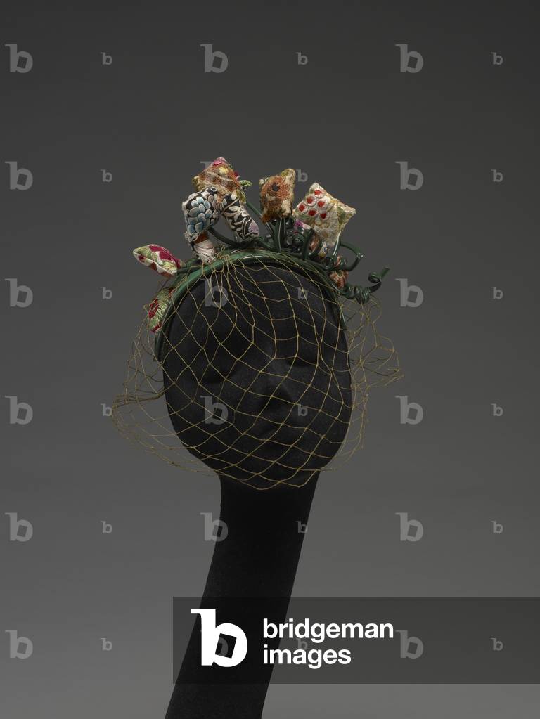 Hat (Pillows) (cotton, silk, synthetic fibers, plastics, metal, glass (?))