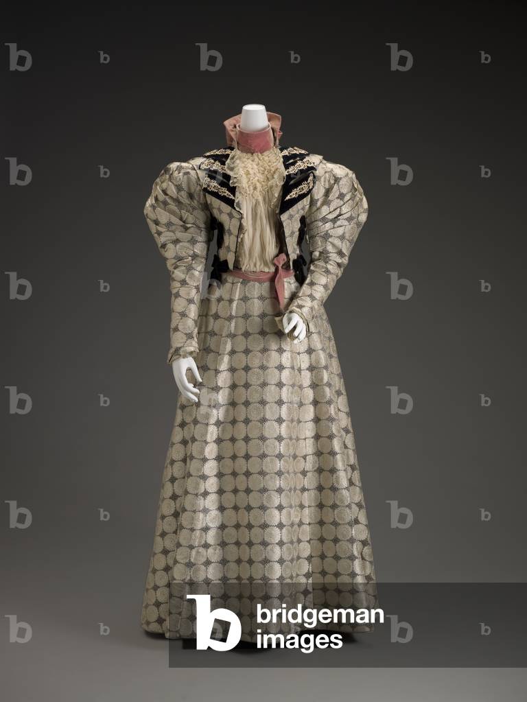 Dress (photo)