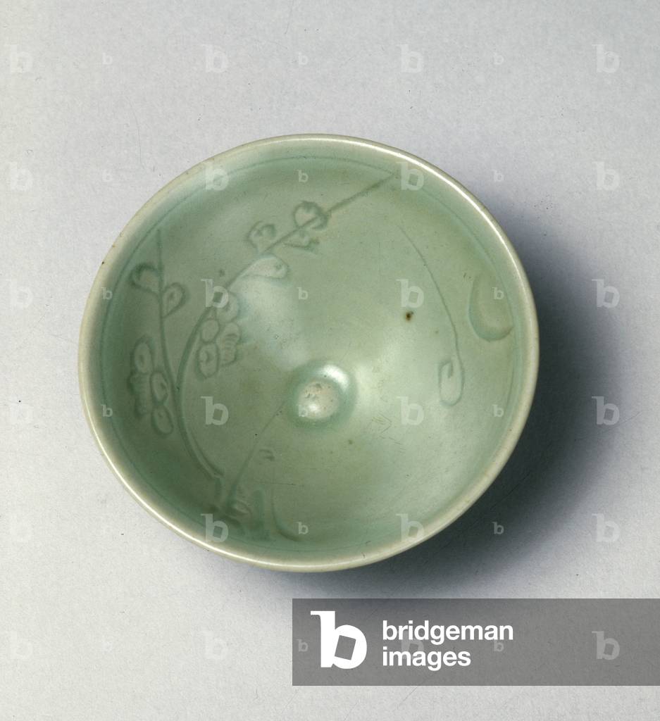 Bowl With Plum, Moon And Cloud Design (stoneware with glaze, longquan ware)