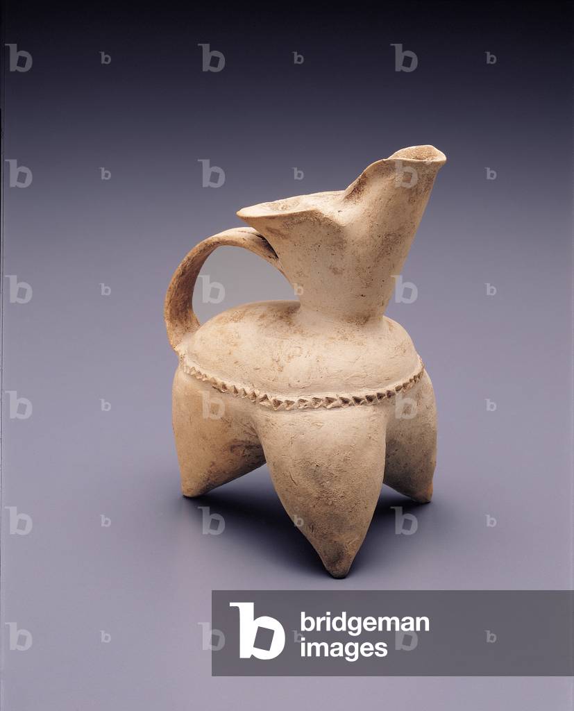 Tripod Ewer With Strap Handle And Fluted Waist Band (Gui Type), c.3000 BC (earthenware)