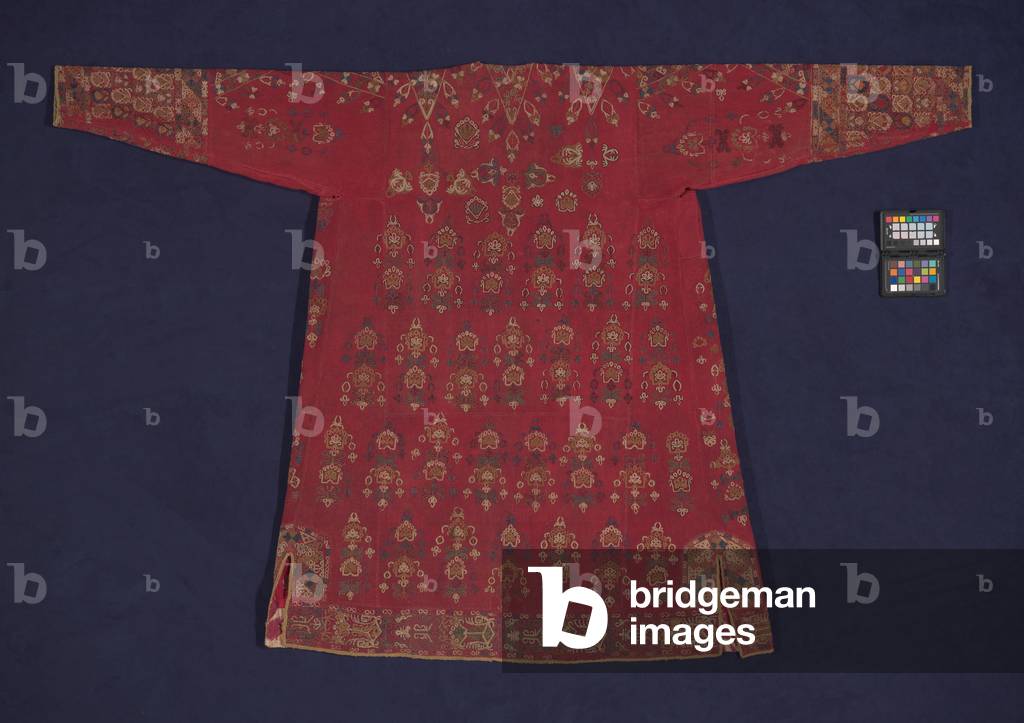 Woman's coat (chyrpe), Chodor culture, mid 19th century (wool embroidered with silk)