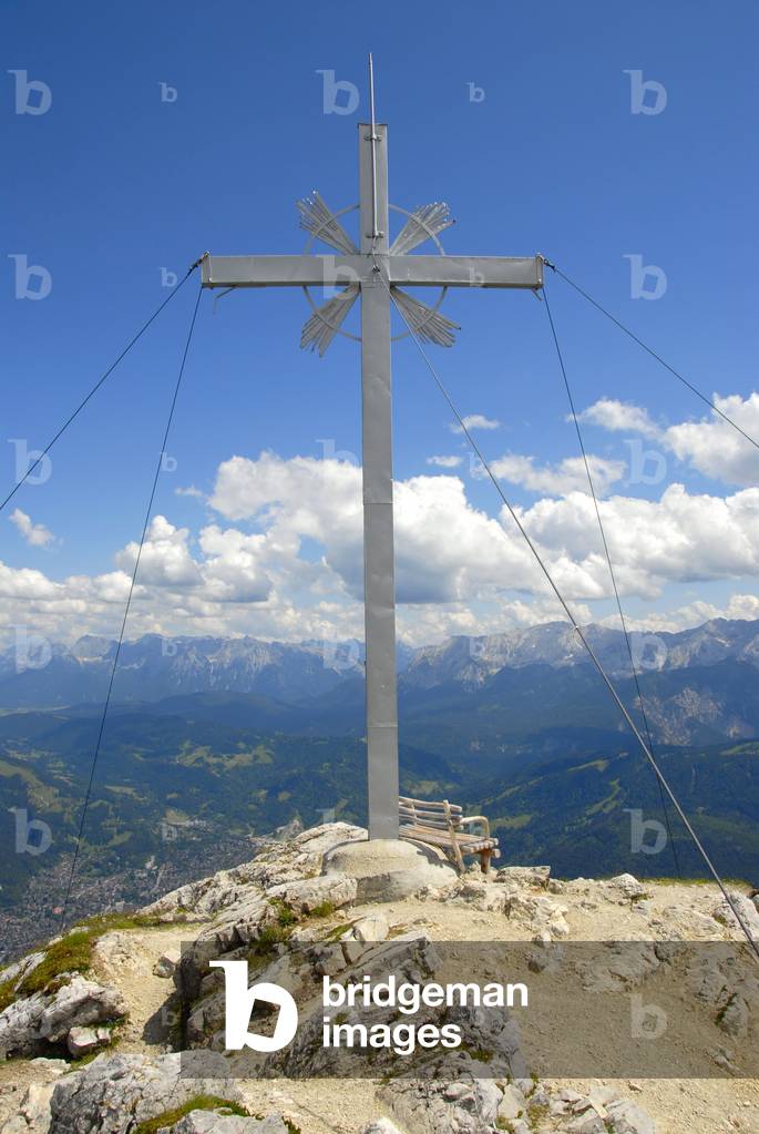 Summit with summit cross; Mt. Kramer or Mt. Kramerspitz; 1985m; near Garmisch-Partenkirchen; Werdenfelser Land area; Upper Bavaria; Bavaria; Germany; Europe