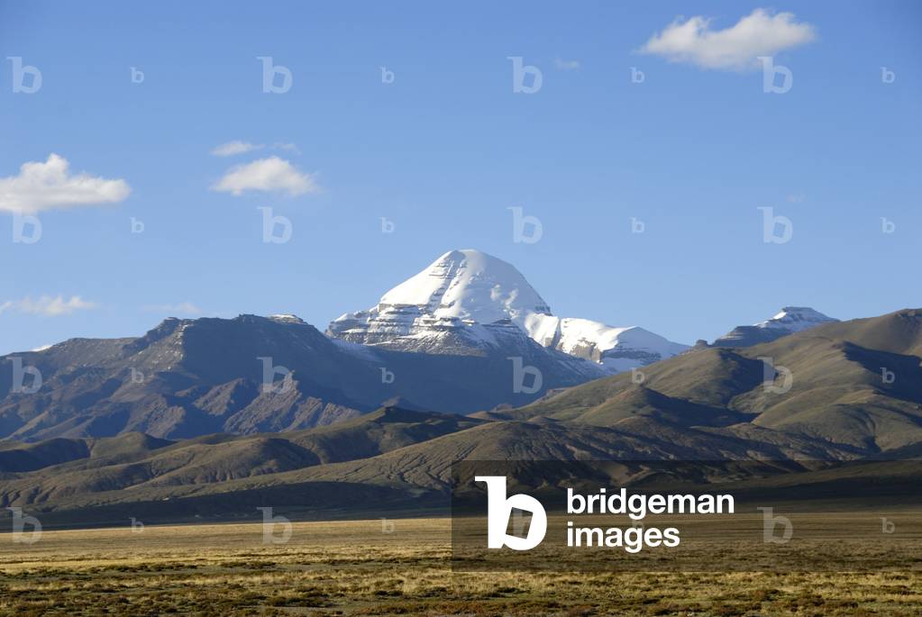 Tibetan Buddhism; vast plateau and the snow-capped sacred mountain of Mount Kailash; 6714 m; south side with Rinne; Gang Rinpoche and Gang-Tite Mountains; Trans-Himalaya; Himalayas; Western Tibet; Tibet Autonomous Region; People's Republic of China; Asia