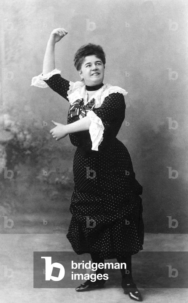 Woman dancing alone. Photography around 1910