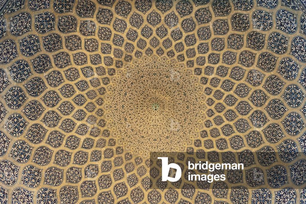 Majolica pattern on interior dome; Sheikh Lotfollah Mosque; Esfahan; Iran; Asia