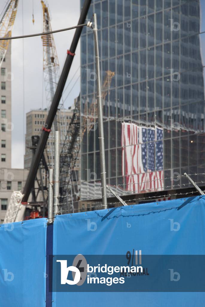 Construction site; reflection of an American flag; 9-11 Memorial; Ground Zero; New York City; USA; North America; America; North America; North America