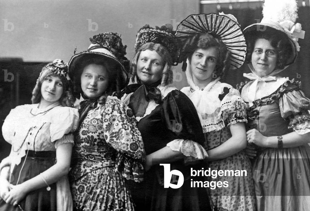 Group of women in fashion from the 20th century. Photography around 1905