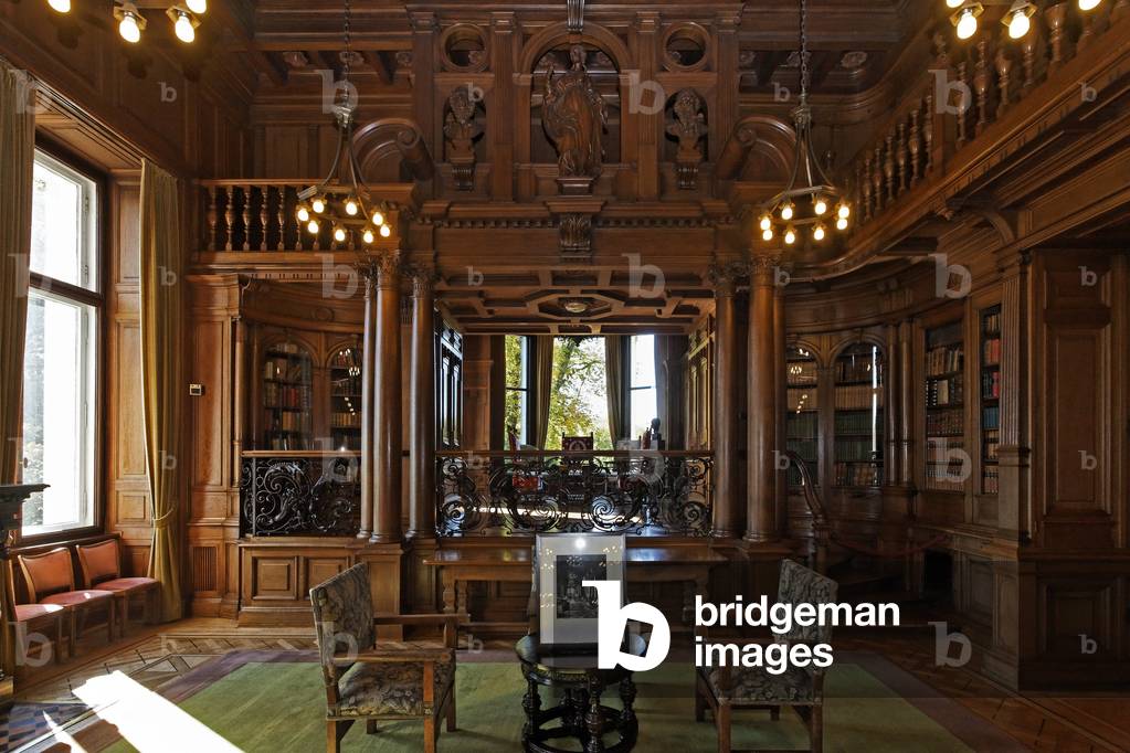 Bibliotheque with woodwork of Villa Huegel, former house of the Krupp family, Essen-Baldeney (Essen Baldeney),