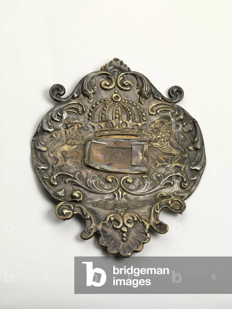 Torah-Schild verbrannt auf Kristallnacht, Ende des 19. - frühen 20. Jahrhunderts (Silber, Repousse)