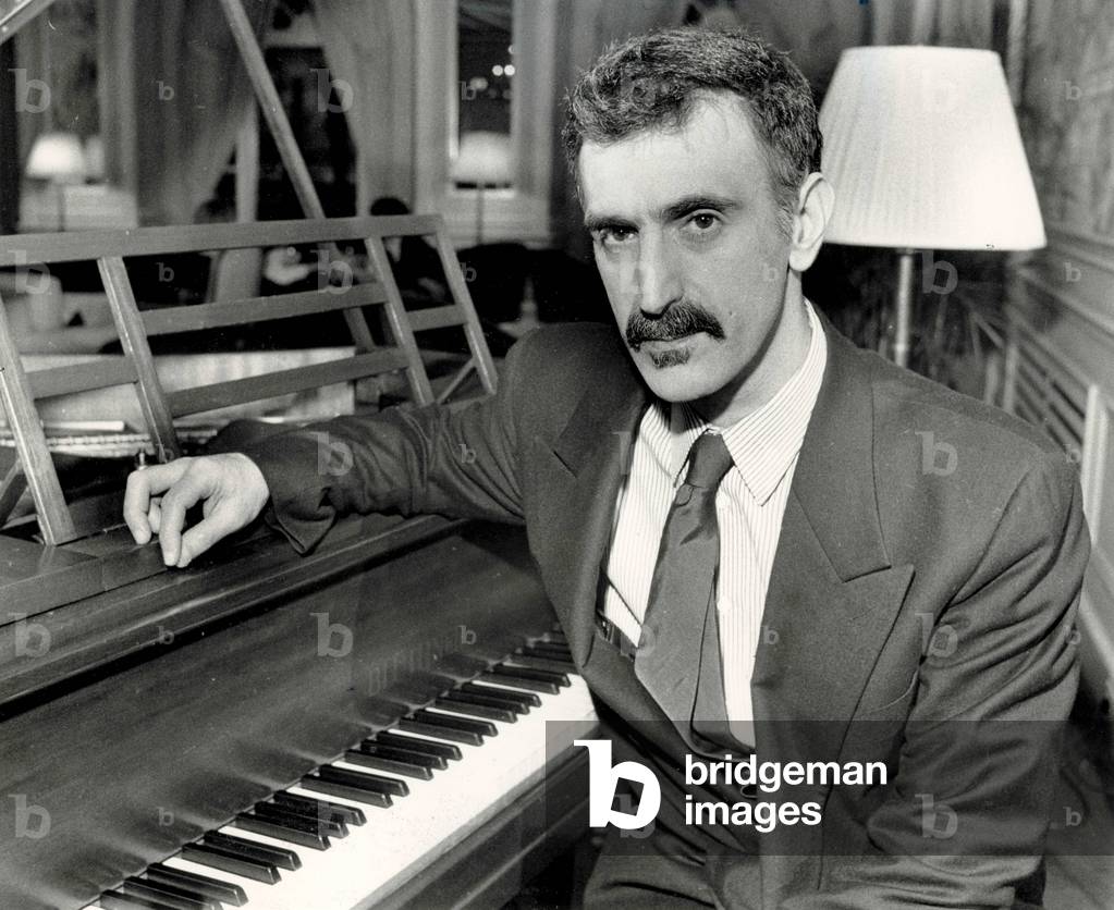 American musician Frank Zappa 02295