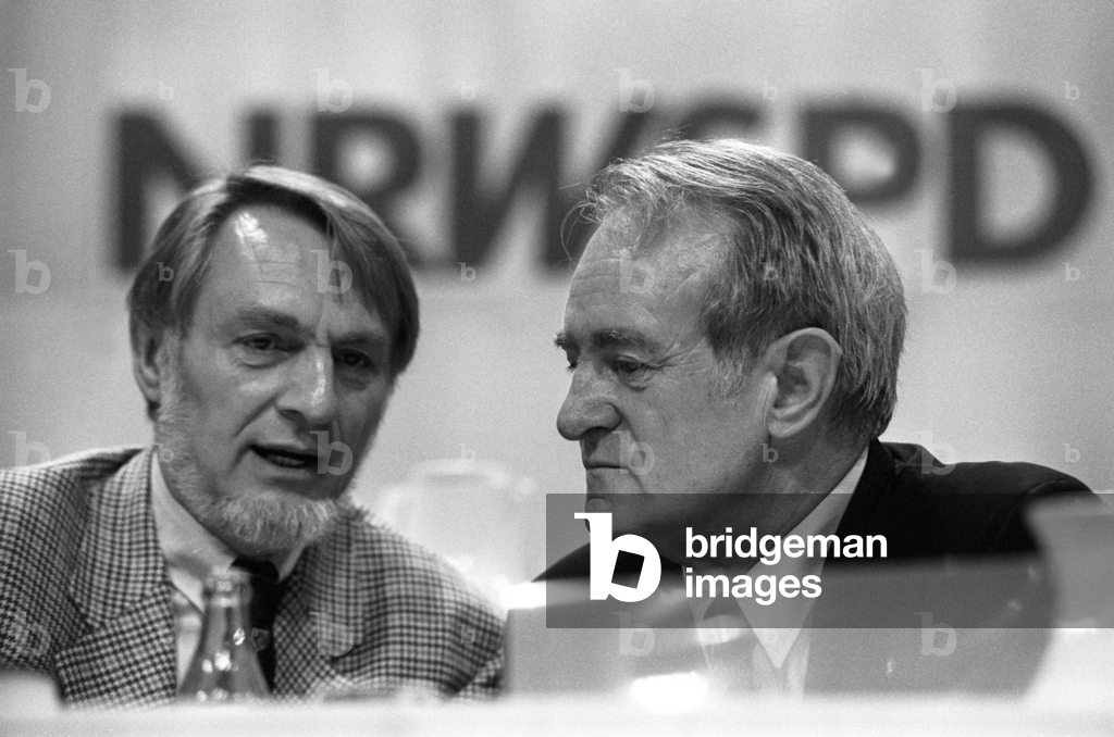 Johannes Rau (right, Germany SPD Minister-President North Rhine-Westphalia) and Klaus Matthiesen..., 1994 (photo)