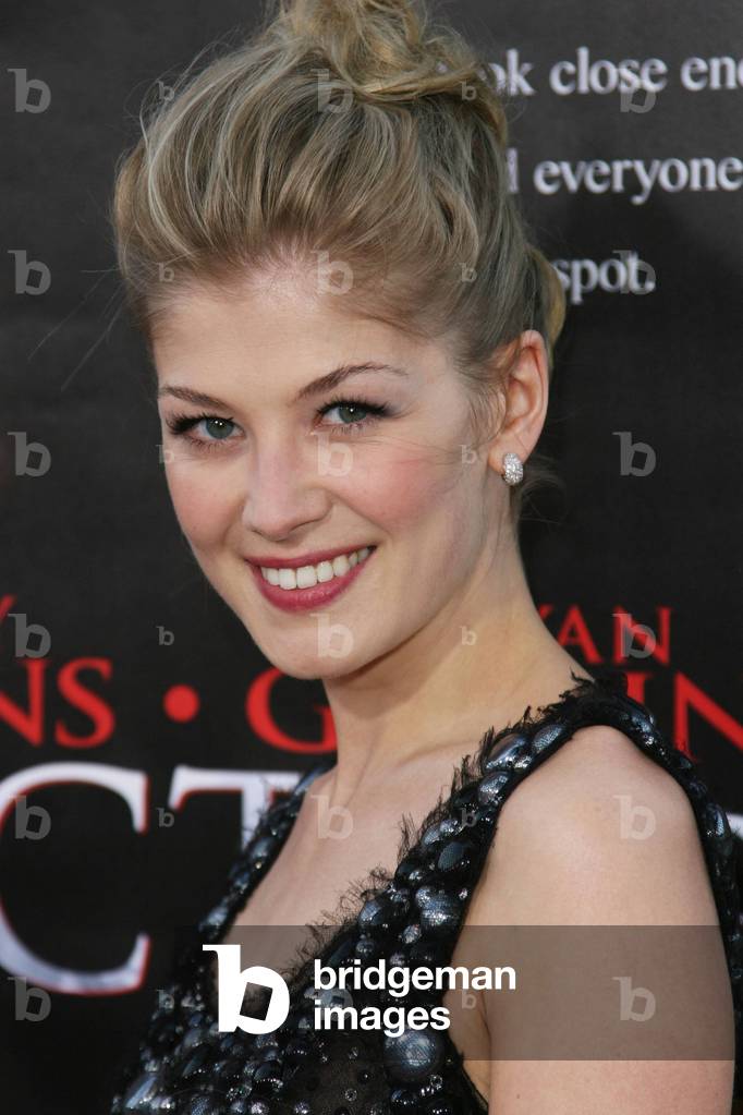 Rosamund Pike