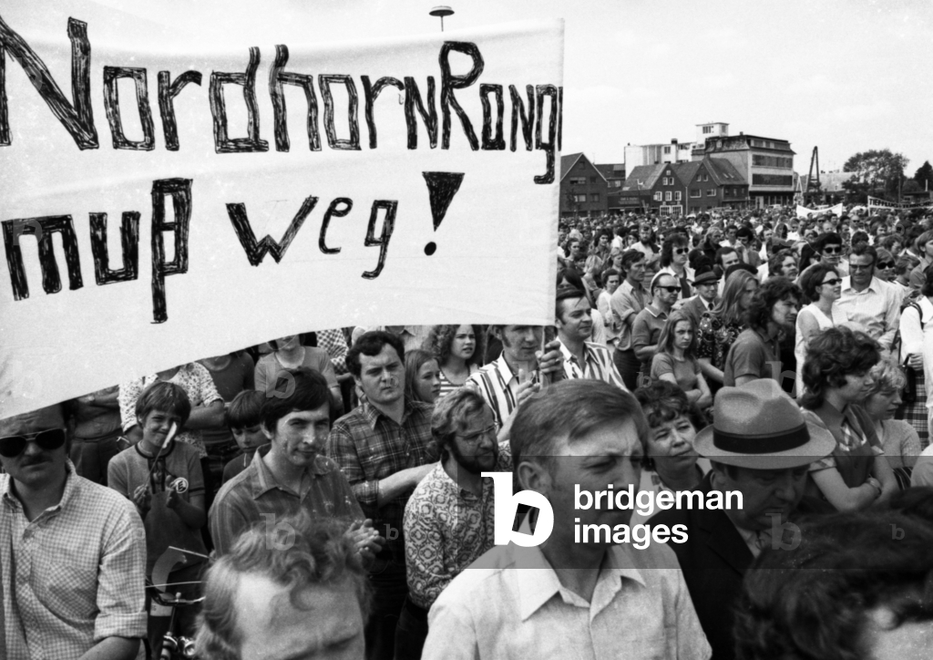 DEU, Germany, Nordhorn: Approximately 8000 people turned against …, 1973 (photo)