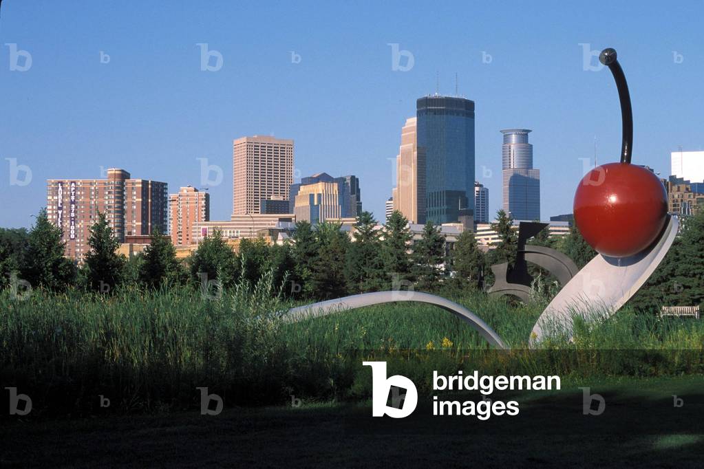 Spoonbridge and Cherry Fountain