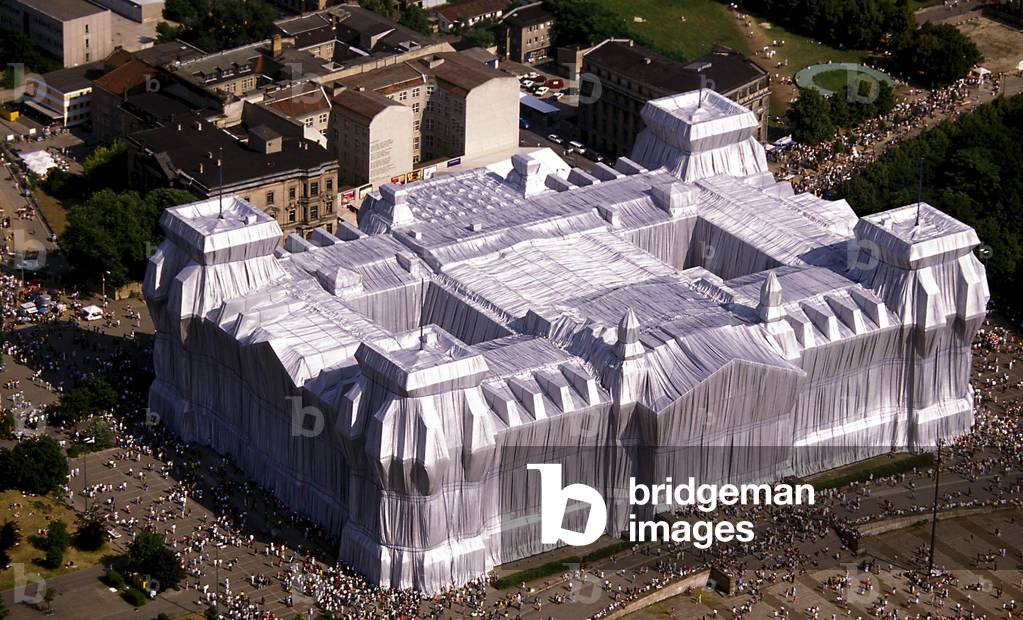 Wrapped Reichstag, Project for Berlin, 1995 (photo)
