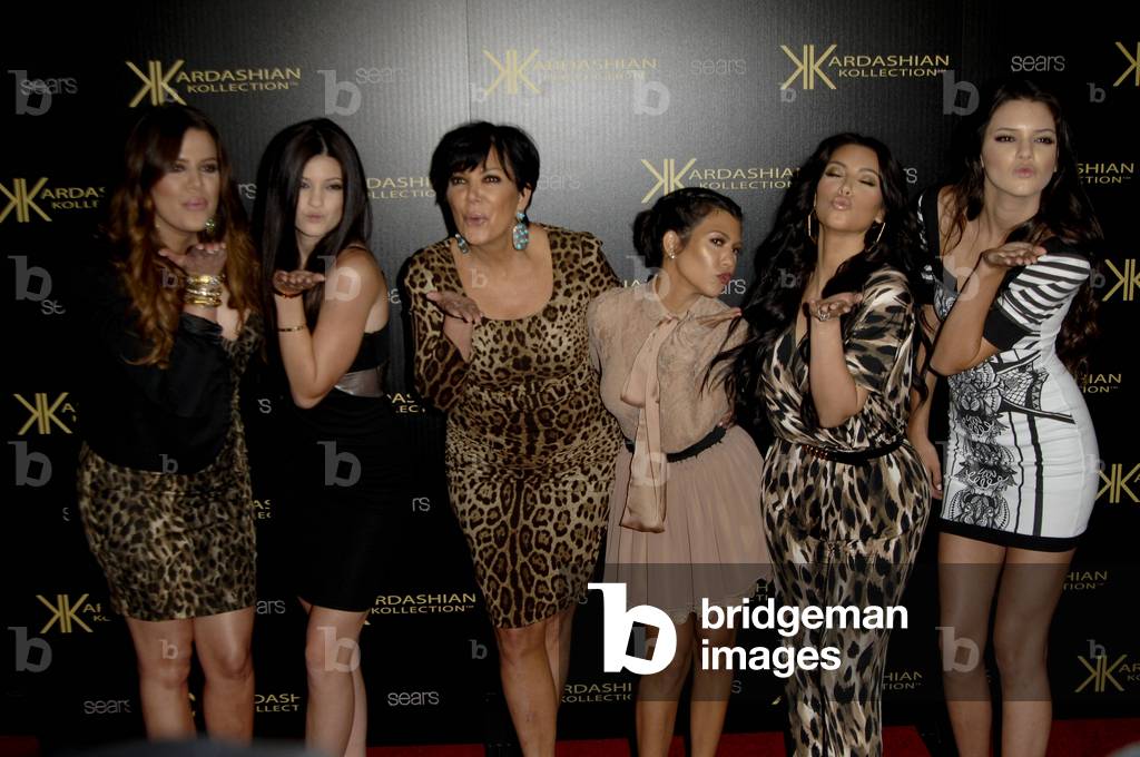 Khloe Kardashian, Kylie Jenner, Kris Jenner, Kourtney Kardashian, Kim Kardashian & Kendall Jenner