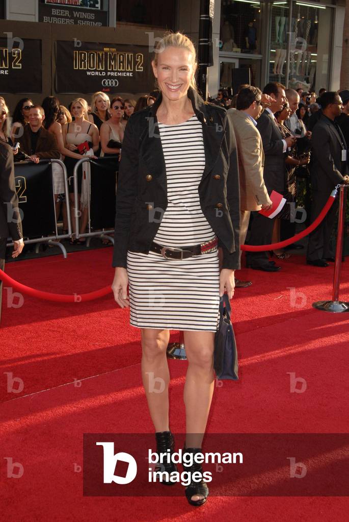 Kelly Lynch