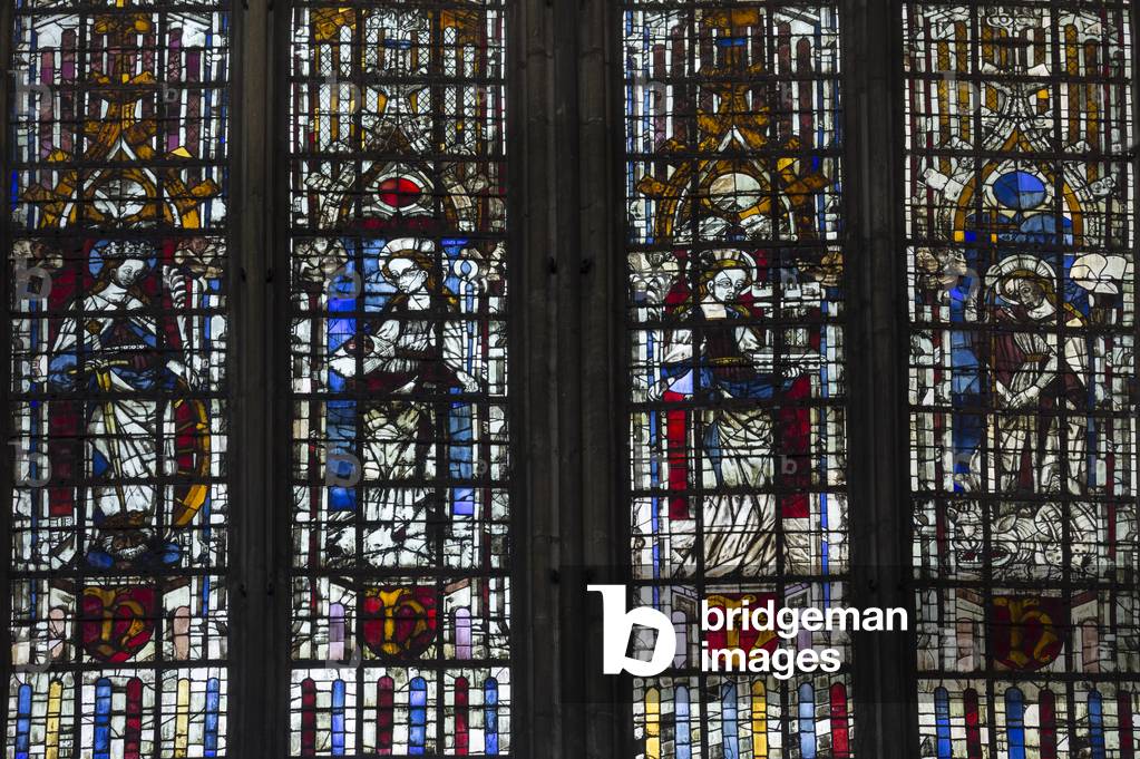 Modern stained glass. St Stephen's Cathedral in Metz, 12th-15th Century (photo)