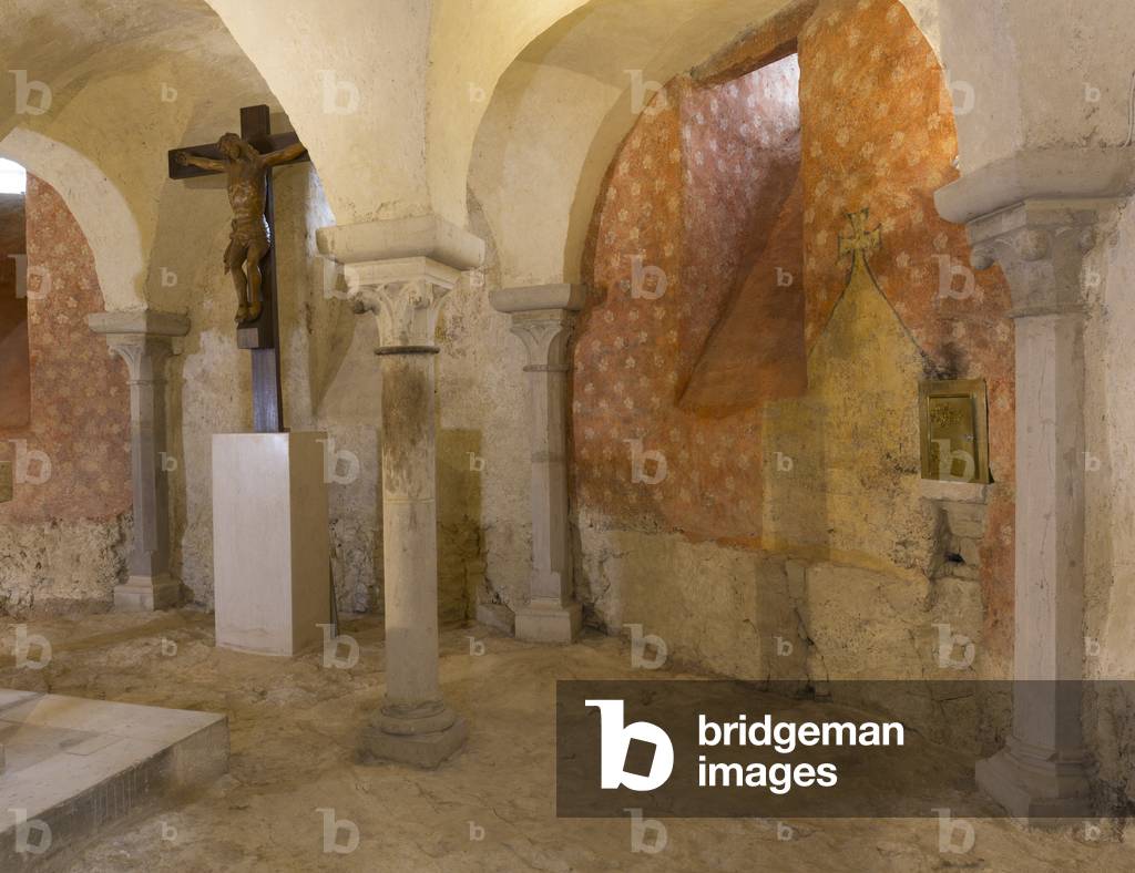 The crypt. Basilica of Saint Madeleine, Vezelay, 1120-1150 (photography)