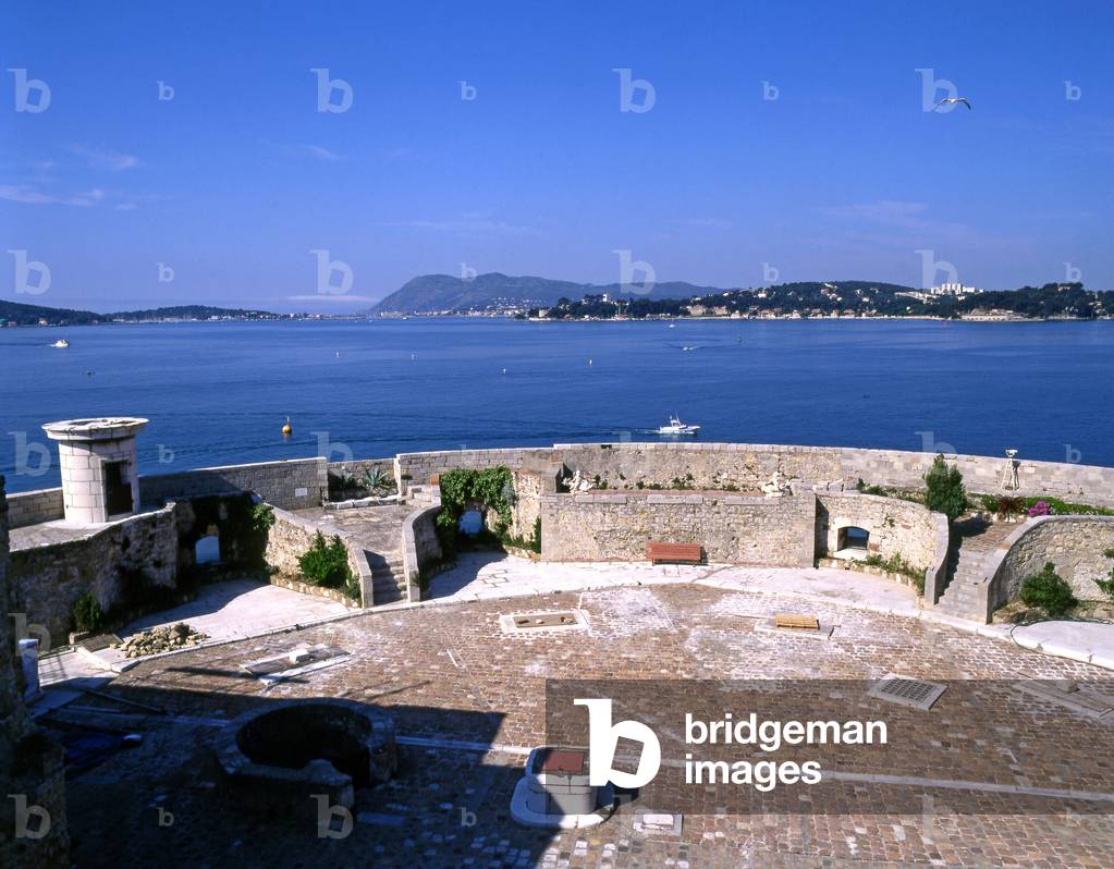 Pointe du Mourillon, Fort Saint Louis, in Toulon in the Var. Construction 18th century, plans by Sebastien Le Prestre de Vauban (1633-1707).