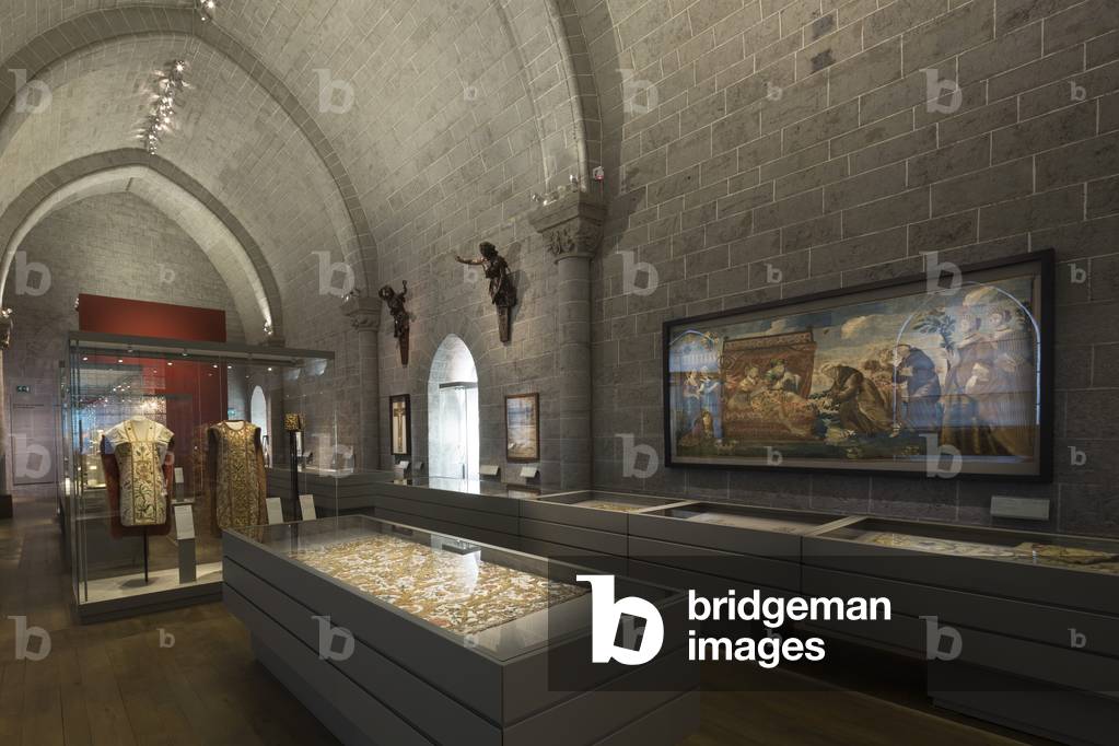 Treasure development in the State Hall, Cathedrale Notre-Dame du Puy