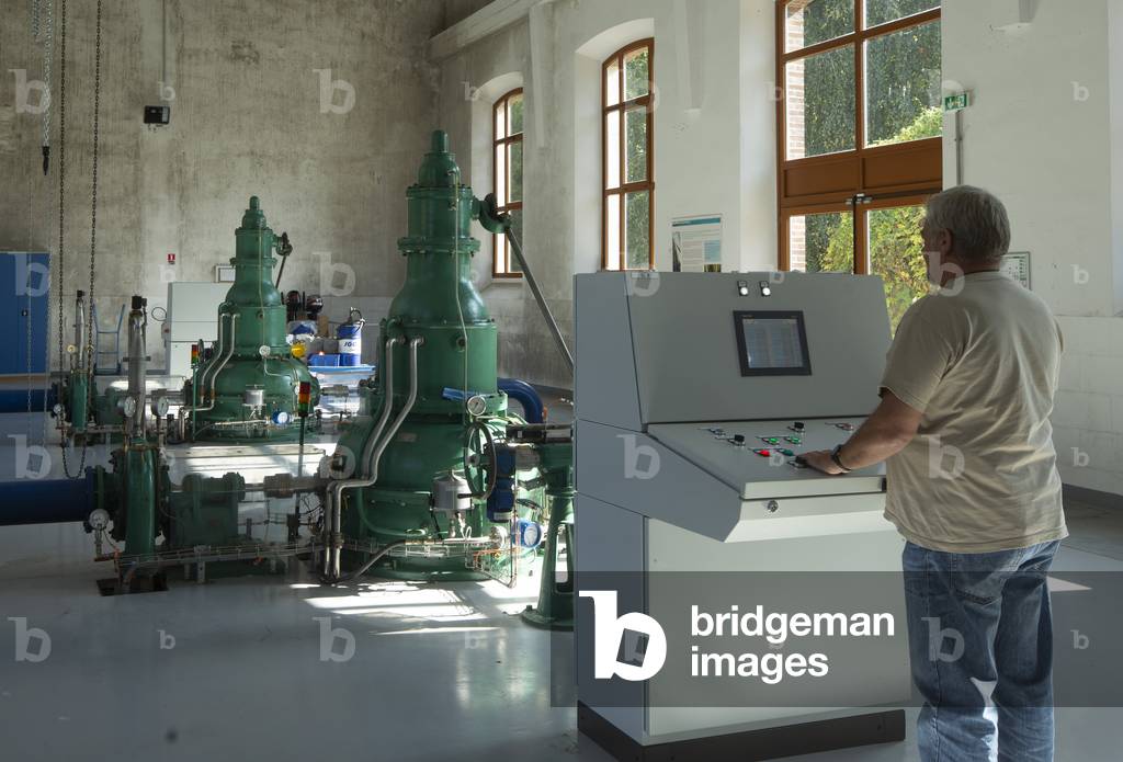 Water treatment plant, Sens, 2018 (photography)