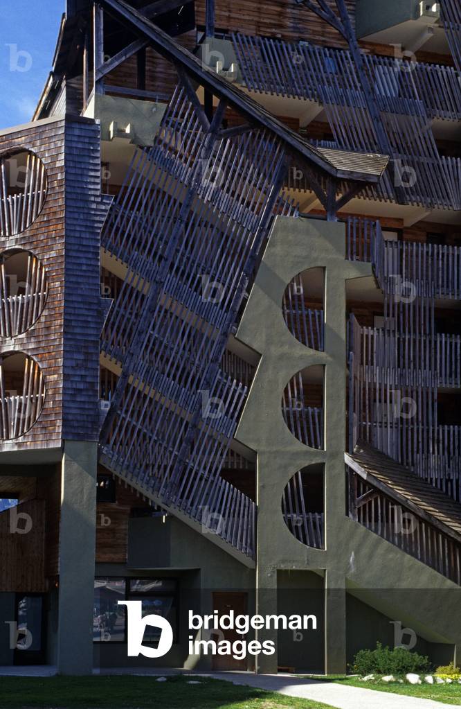 La Falaise a Avoriaz (Haute Savoie) Architects Jacques Labro and Jean Jacques Orzoni, 1985.