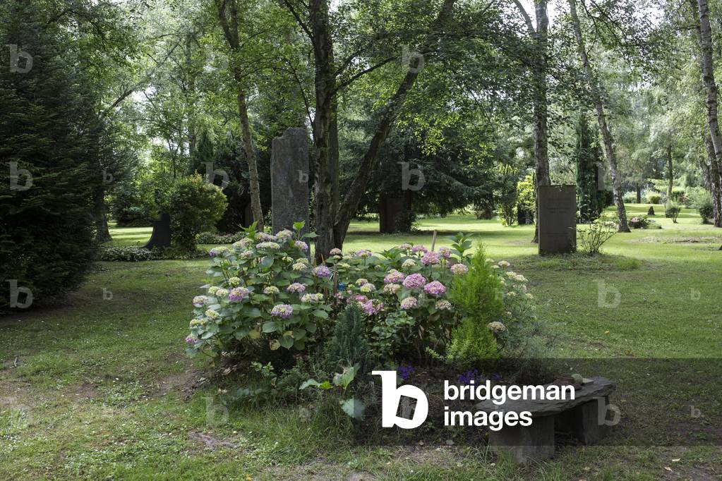 Clamart Cemetery, 2016 (photography)
