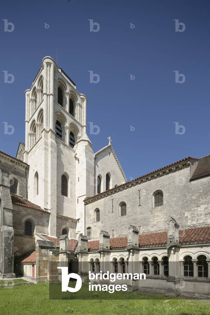 Basilica of Saint Madeleine, Vezelay, 1120-1150 (photography)