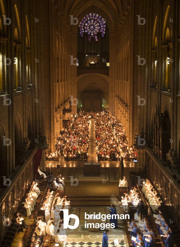 Veillee Pascale, Notre Dame de Paris, 2015 (photography)